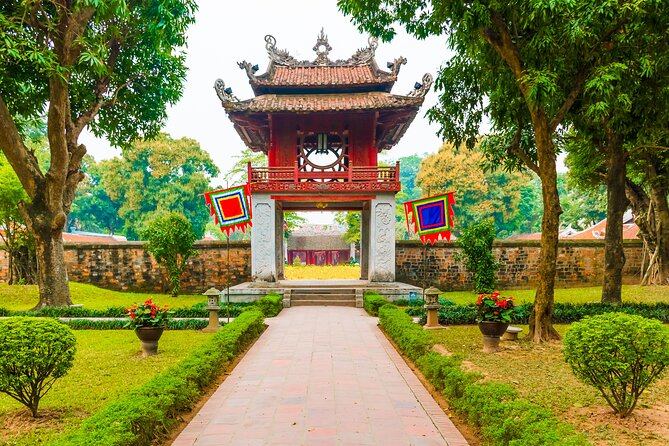 Private Experience Hanoi City, Food Street, Bat Trang Ceramic - Old Quarter street food: the best kind of sightseeing, eating as you go