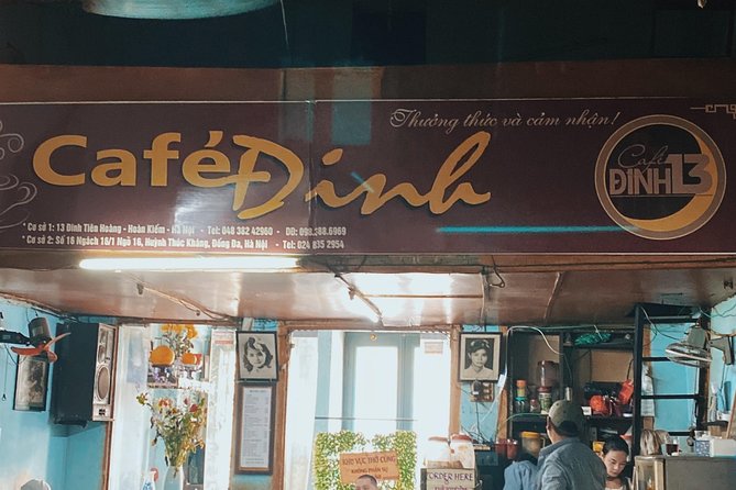 Private Hà Nội Coffee History Tour - Vietnamese coffee etiquette you can use right away