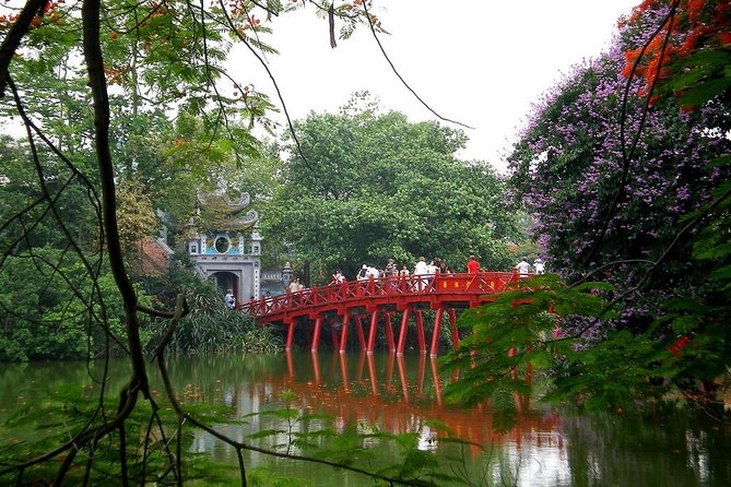 Private Hanoi City Discovery Full-Day Guided Tour - One Pillar Pagoda, what the symbol actually adds to your photos