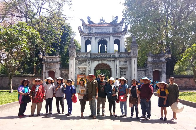 Private Hanoi city tour full day - Getting oriented fast with Tran Quoc Pagoda and West Lake