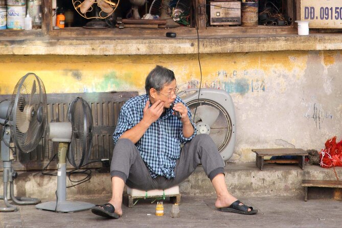 Private Hanoi Half-Day Tour: Train Street and Must Visit Places - Ba Dinh Square and the Ho Chi Minh Mausoleum area, what you actually get