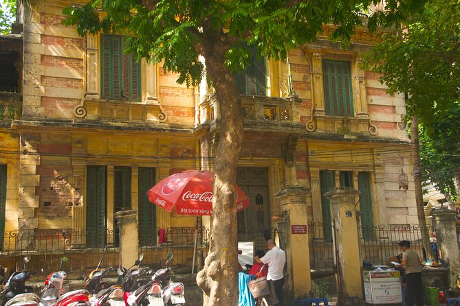 Private Hanoi Half-Day Tour: Train Street and Must Visit Places - Hoa Lo Prison, also called Hanoi Hilton: short time, heavy context