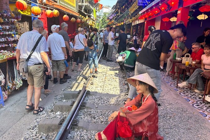 Private Hanoi Old Quarter Food Tour with 8+ Authentic Tastings - Old Quarter Finale by the Lake, with Dessert and More Bites