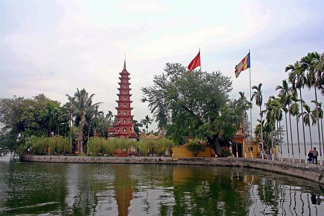 Private LUXURY Hanoi City Full day guided tour - Hoan Kiem Lake, Ngoc Son Temple, and a cyclo through the Old Quarter