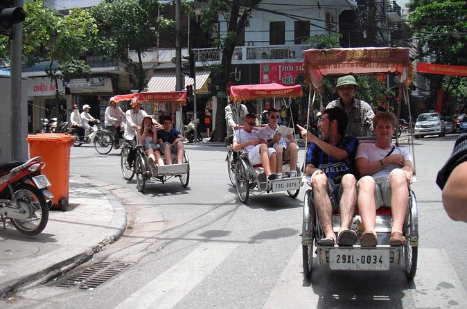 Private Tour: Hanoi City Tour Including Water Puppet Show and Cyclo Ride - One Pillar Pagoda: iconic, compact, and easy to miss details if rushed