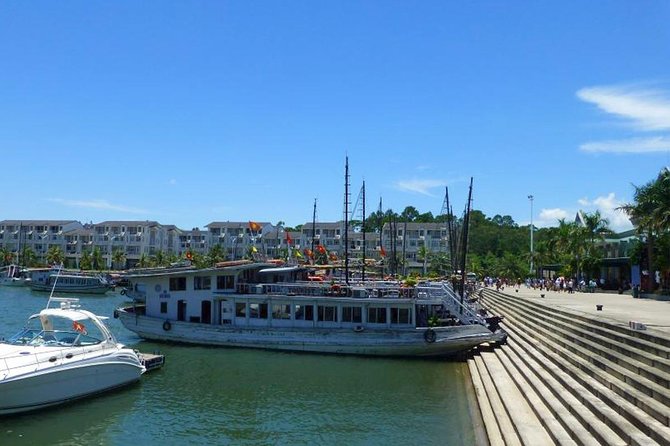 Private transfer between Hanoi and Halong - Private Hanoi-to-Halong Transfer, Not a Transit Trial