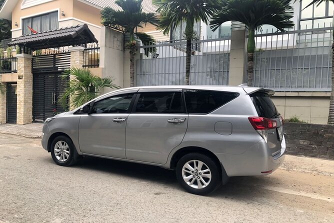 Private transfers Hanoi <=> Ha Giang One Way (Free hotel pickup) - Price and value: $145 for up to 3 people, with tolls and water included