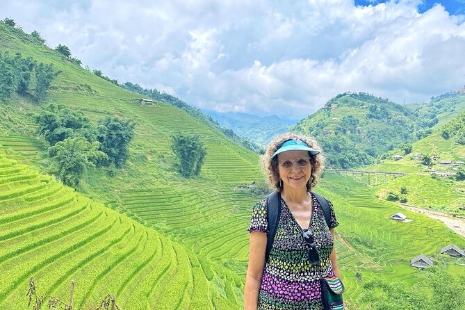 Private Trekking through Terraces Rice Fields in Sapa - Lunch with traditional food, plus a vegetarian option