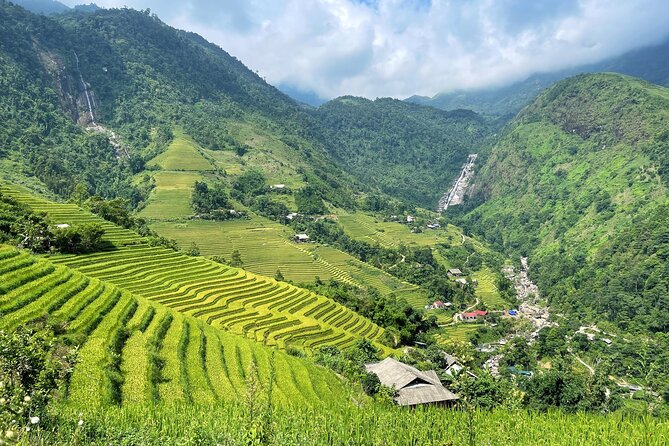 Private Trekking through Terraces Rice Fields in Sapa - The terrace walk down from Sapa center