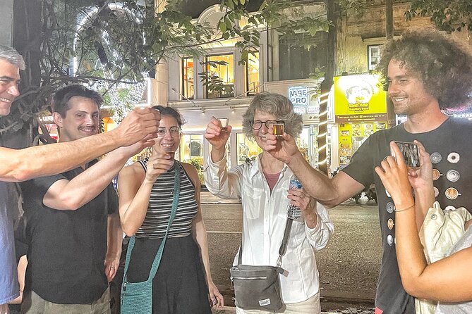 Private Unstoppable Gourmet Gastronomic Tour - Duờng Tau and Train Street: photos up close, plus a real food pause