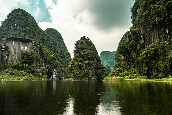 Pu Luong Ninh Binh Lan Ha bay 6days - Day 5: Early transfer, Lan Ha Bay cruise day, and that first morning on the water