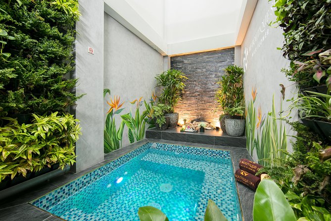 Relaxing Package In 150 Minutes At Mf Boutique Spa - Step 3: Facial refresh (30 minutes) with Korean cosmetics and a mask