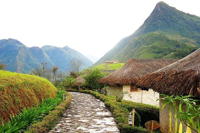 Round - Trip Hanoi - Sapa - Hanoi Private Vehicle Charter - What You Need to Budget for Comfort, Not Just Transport