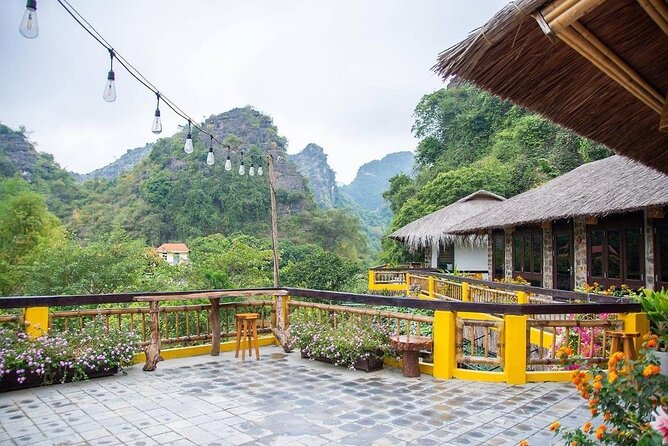 Roundtrip: HaNoi - NinhBinh - LanHa Bay on 5-Star Cruise 3days - Guides, Service, and When the Tour Runs Smoothly (or Not)