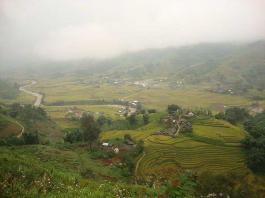 Sa Pa: 6-Hours Muong Hoa Valley Trek with Local Ethnic guide - Guides and local helpers: English, humor, and safety teamwork