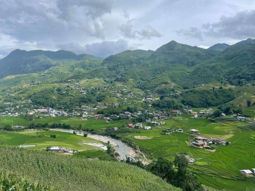 Sapa: 1-Day Trek to Mountain, Local Villages & Rice Terraces - Trek Start: Corn Farms, Quick Elevation, and Big Mountain Mood