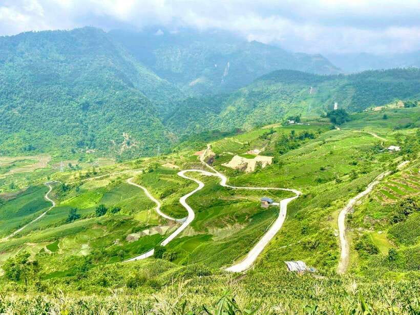 SAPA: 2 DAYS Walking & 1 night at Homestay with LOCAL GUIDE - Hidden Waterfalls, Valley Views, and Terraced Rice Patterns