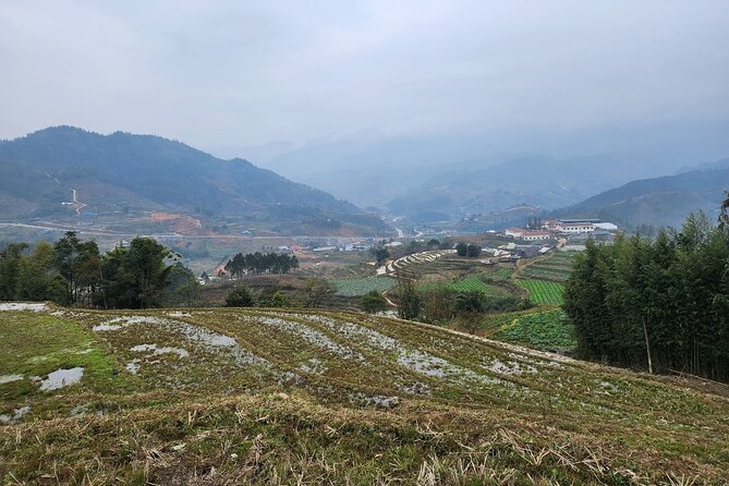 Sapa - Bac Ha Trek Tour - Night Train & Bus & Homestay overnight - Day 3 Sunday in Bac Ha: market energy, Hoang A Tuong’s castle, and Pho village walk