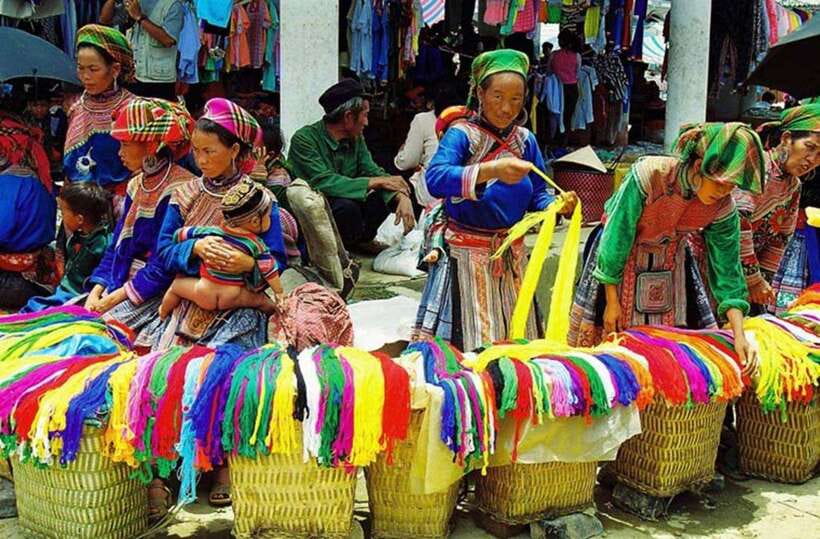 Sapa: Eco Adventure Terrace Fields and Local Villages Trek - Muong Hoa Valley Walk: Streams, Terraces, and Farm Scenes Along the Way