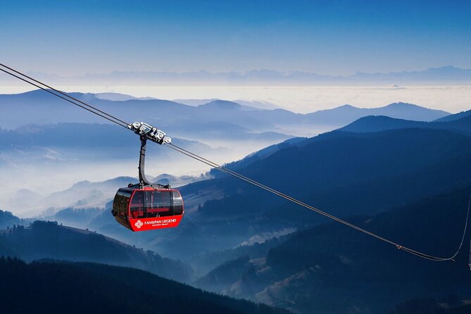 Sapa: Fansipan Cable, Cat Cat Village, Moana Instagram Tour - The summit buffet: more than a meal, it is part of the view