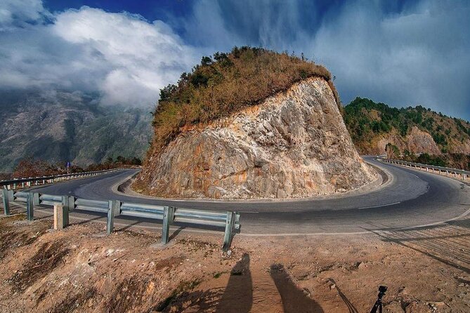 SaPa Motorbike Tour - Half day - Visit Waterfall - Timing, Weather, and What to Pack for a Chilly Morning