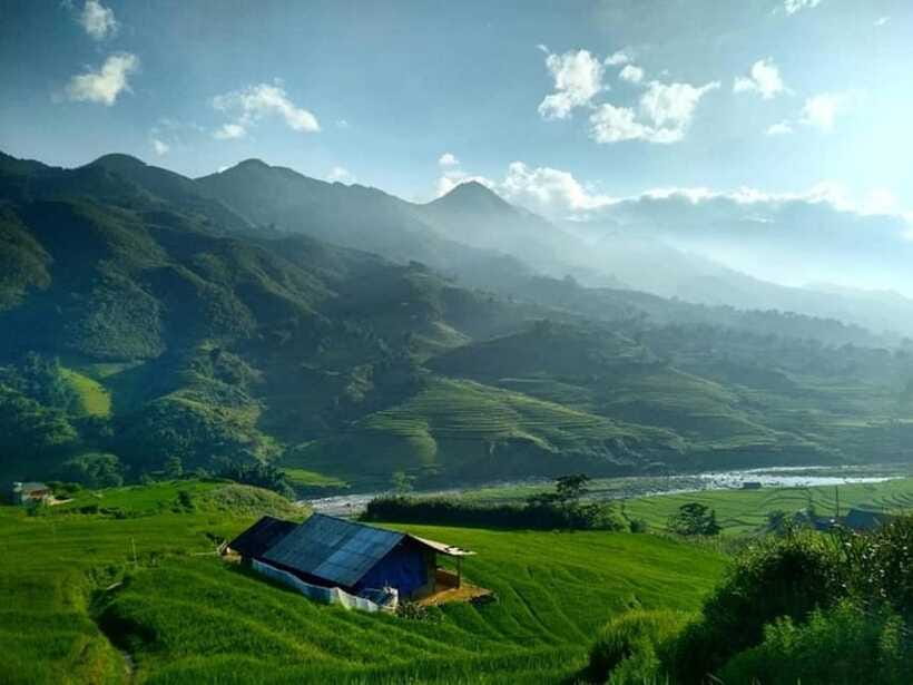 Sapa: Muong Hoa Mountain Views and Villages Trek with Lunch - Giang Ta Chai and the final walk before the van