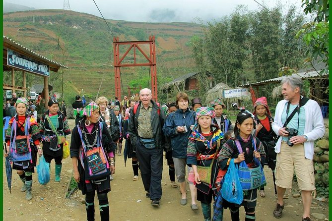 Sapa Private Trekking Through Rice Terraced Fields - 1Day - Lunch in a local restaurant: why the included meal is not just a perk
