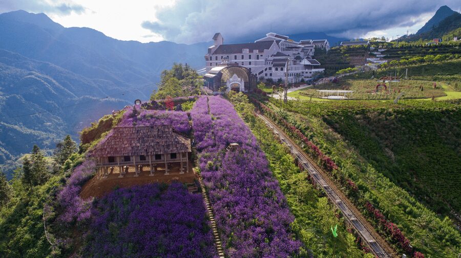 Sapa: Sun World Fansipan Legend Ticket - When to go: opening hours, last trips, and weather shutdowns