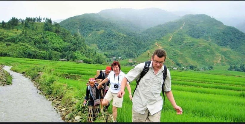 Sapa: Ta Phin Village Trek & Red Dao Herbal Bath - Meeting point and timing: how the day runs from start to finish