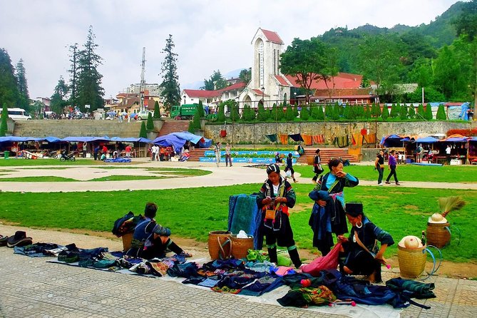 Sapa Trek Tours -2D1N Stay At 3*** -TRANSFER BY SLEEPING BUS - Meals included: how the food fit supports the walking schedule