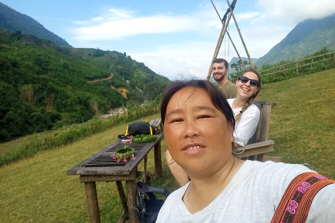 Sapa Trekking / Hiking through Sapa Valley with native Hmong - Day 2: Hoang Lien National Park Trails, Forest Paths, and Waterfalls