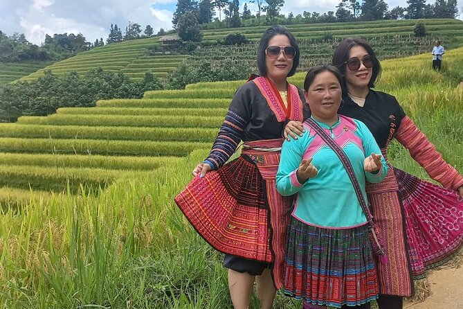 Sapa Trekking / Hiking through Sapa Valley with native Hmong - What You Really Learn on a Trek Like This