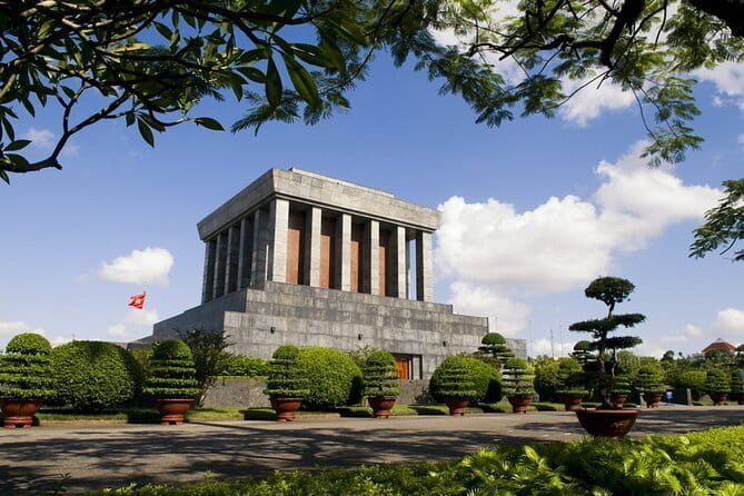 Shore Excursion: Full-day Hanoi City Tour from Halong Port - Hoan Kiem Lake and Ngoc Son Temple: The Calm Center
