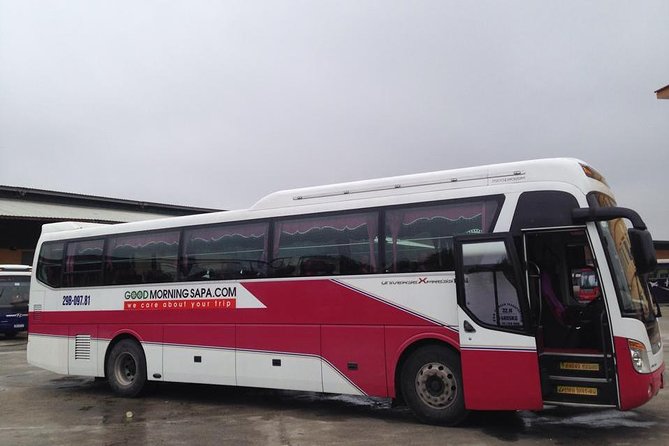 Sleeper Bus Hanoi to Sapa - The point of this sleeper bus: more sleep, less hassle