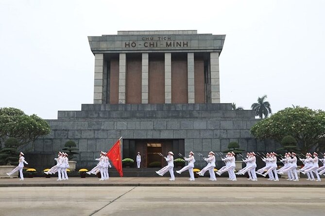 Small Group Half-day Hanoi City Tour with Train Street Visit (4h) - Train Street (Đường Tàu): the famous thrill, timed to 30 minutes