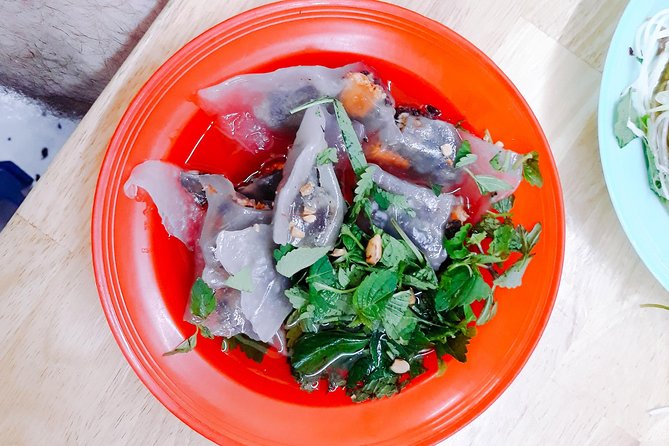 Small Group Hanoi Street Food Tour with a Real Foodie - Why Hanoi Street Food Works Better With A Guide