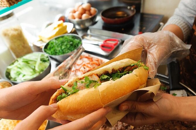 Small Group Hanoi Street Food Walking Tour with Local Guide - What you actually eat: the mix you can expect