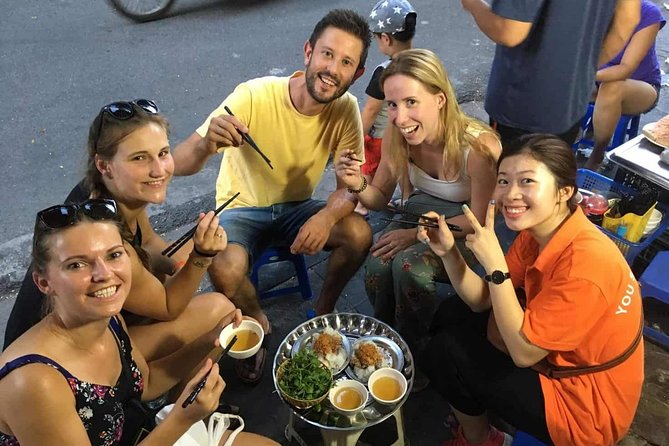 Small-Group Street Food Cyclo Tour of Hanoi Old Quarter - The cyclo ride through the Old Quarter traffic maze