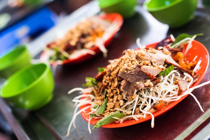 Tasting 8 Different Hanoi Street Foods at Noon Time - What you’ll eat: enough variety to learn the city