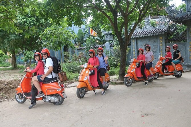 The insider's Hanoi + Train Street 4,5 Hours Female Ao Dai Riders - West Lake: a quieter Hanoi break