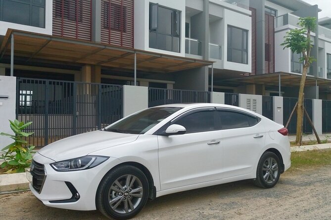 (TOP) Private car: Hanoi/Noi Bai Airport (HAN) from/to SaPa - Price and value: $120 for up to 3, and when it wins