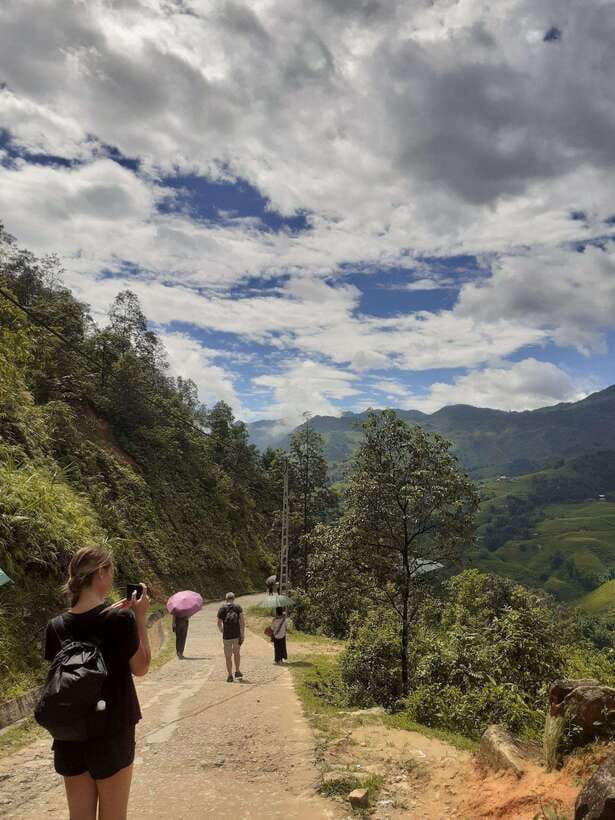 Trekking Sapa 1 Day With Local Guide, Terraced Rice Fields - What this Sapa day trek is really like