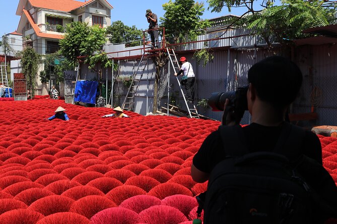 Ultimate Quang Phu Cau Photo Experience - Expect crowds, but plan your shots for the right corners