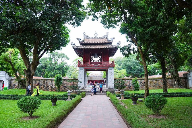 Vietnam Day Trips All-Inclusive, Bus, Guide, Meals & Activities - Vietnamese coffee and tea ceremony in Hanoi: 45 minutes of calm craft