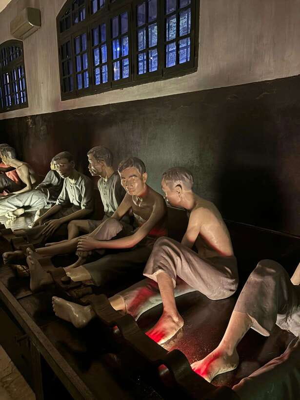 Vietnam War History Tour Through Hoa Lo Prison and Museums - Transportation between stops keeps your half day from unraveling