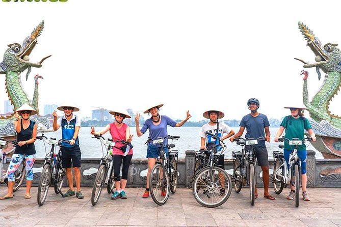 West Lake Journey by E-Bike - Tay Ho Temple and Yen Phu Village: the local texture between the big sights